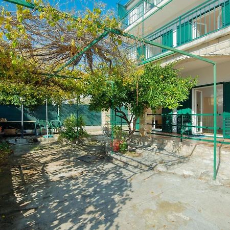 3 Bedroom Lovely Apartment In Brodarica Brodarica  Dış mekan fotoğraf