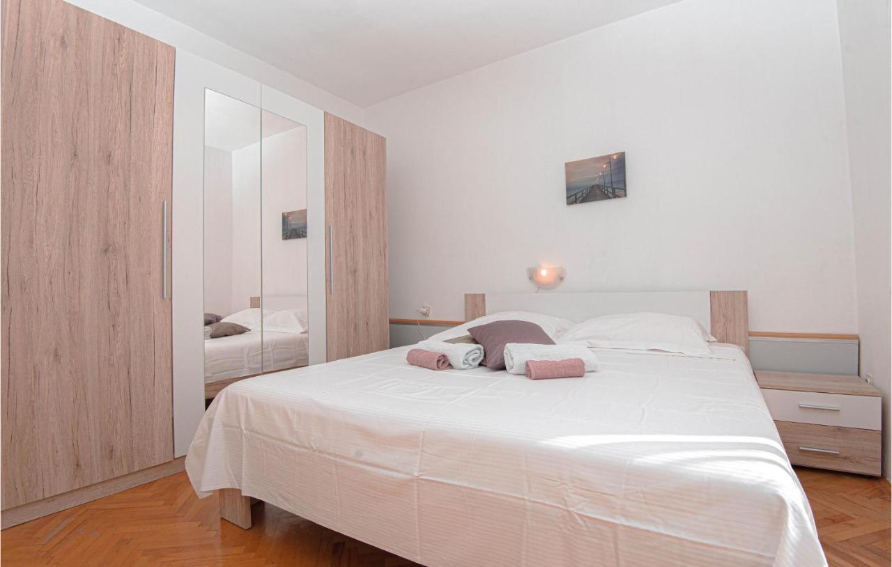3 Bedroom Lovely Apartment In Brodarica Brodarica  Dış mekan fotoğraf