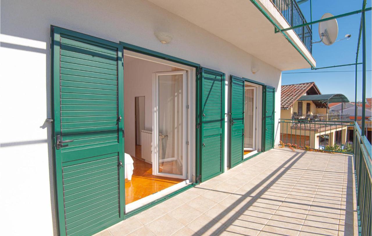 3 Bedroom Lovely Apartment In Brodarica Brodarica  Dış mekan fotoğraf